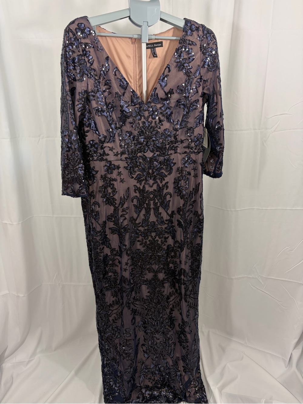 NWT Papell Boutique Women’s Size 16 Purple Black Sequin V-Neck Evening Gown